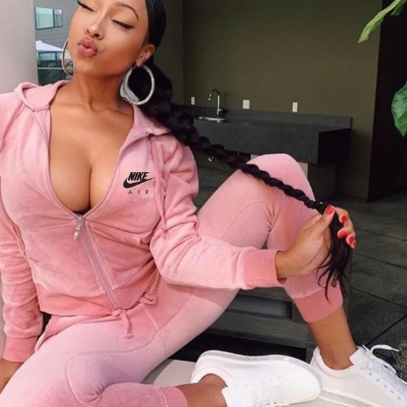 Women velvet tracksuit - Picture 1 of 1